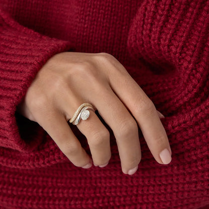 Evara Oval Diamond Ring