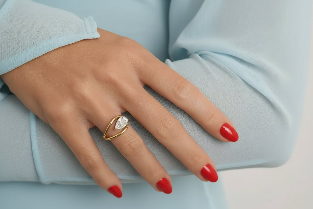 Oryn Pear Diamond Ring