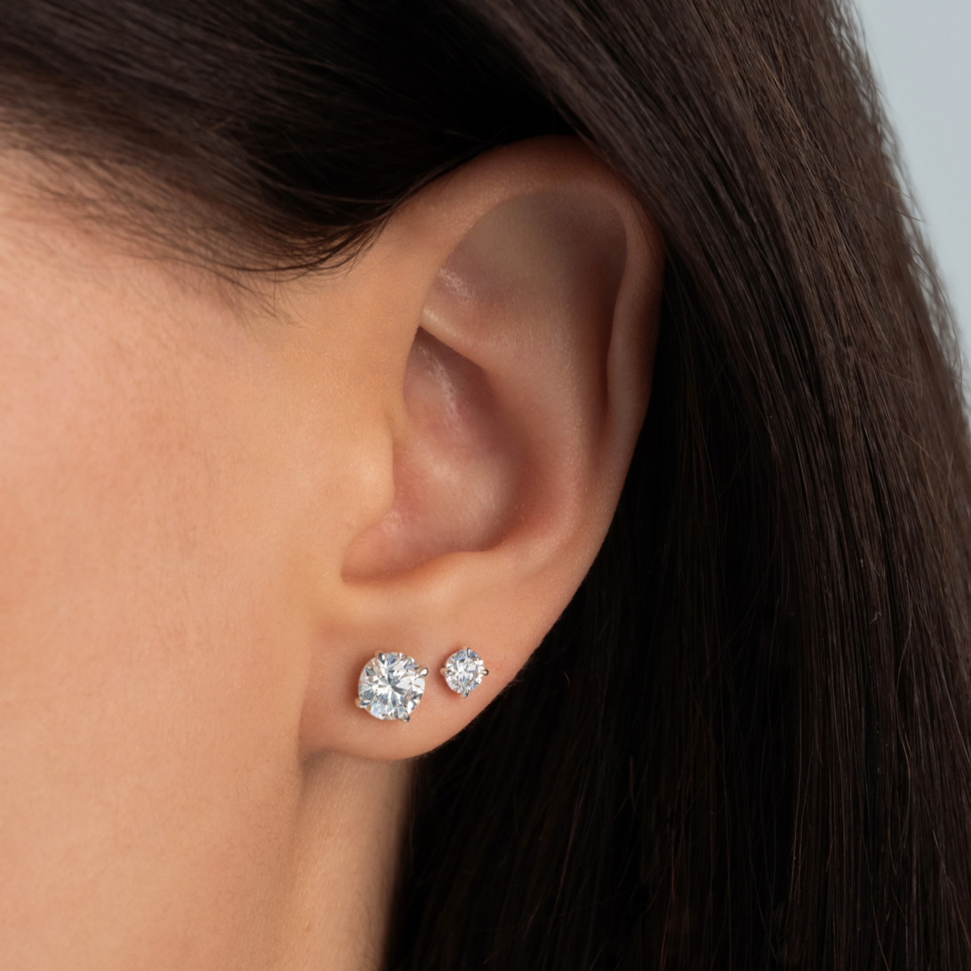 Round Diamond Studs